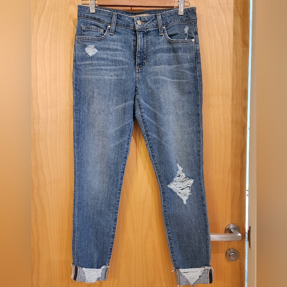Joe's jeans size 27 with distressed details